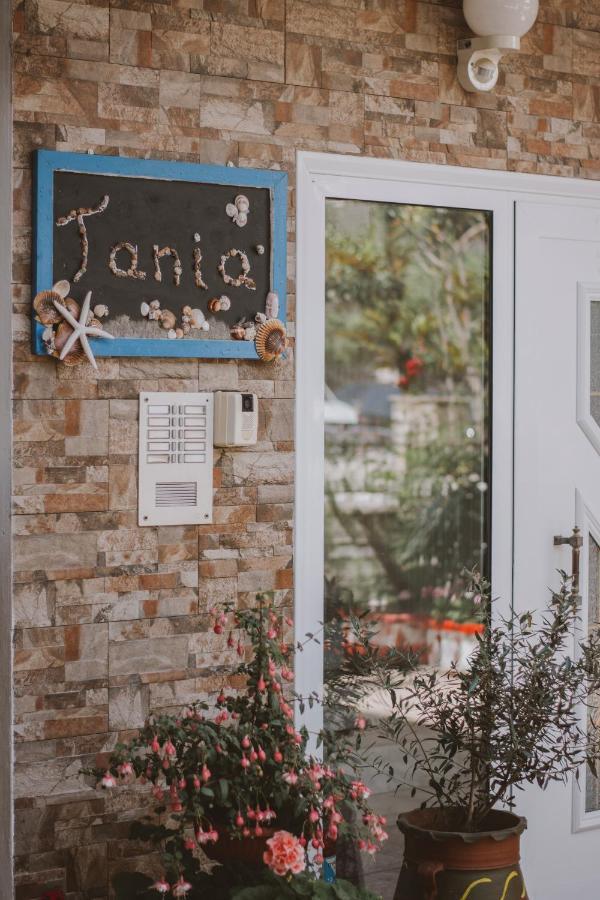Apartments Tania Παραλία Διονυσίου Εξωτερικό φωτογραφία